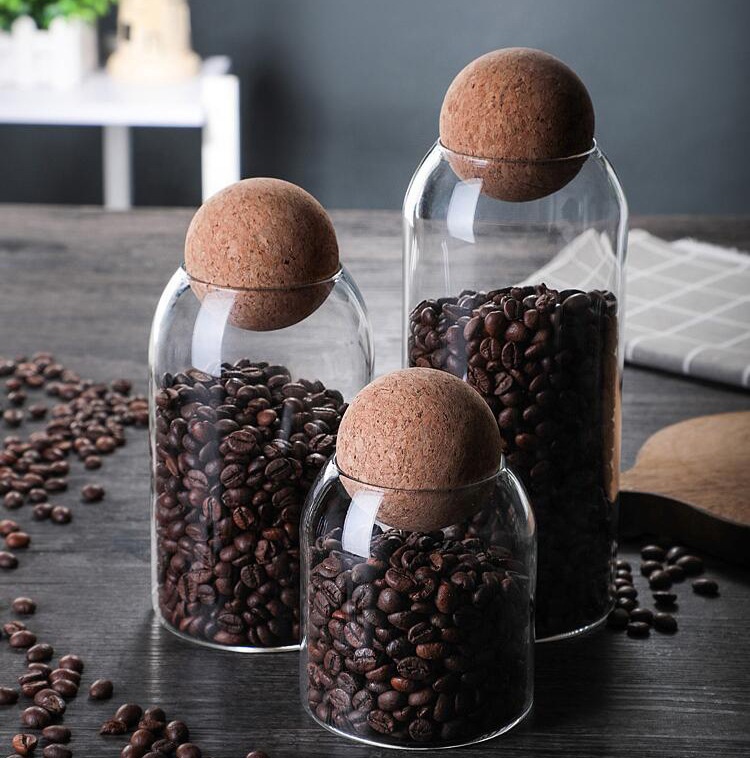 Borosilicate glass jars and bottles With cork stopper for storing coffee honey and tea containers