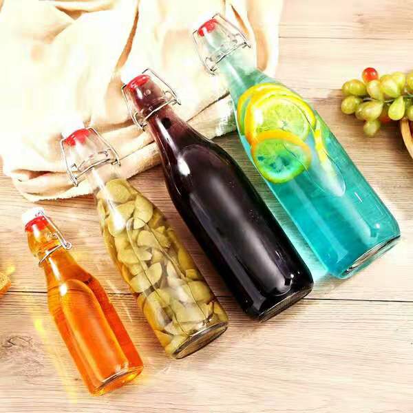 CE certificated Empty Drinking Glass Beverage/Juice/Milk/Water Bottle with Swing top