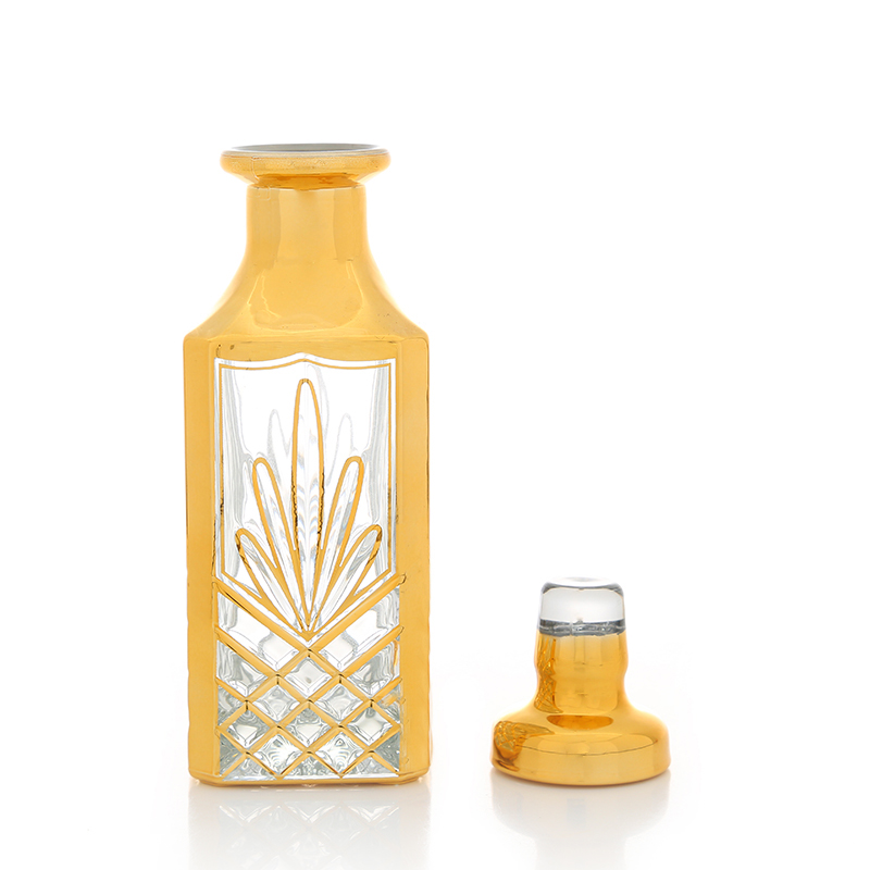 CJ- Square Gold Decorative Luxury Perfume Glass Bottle Decanter 150ML for Arabian Perfume Oud Oil