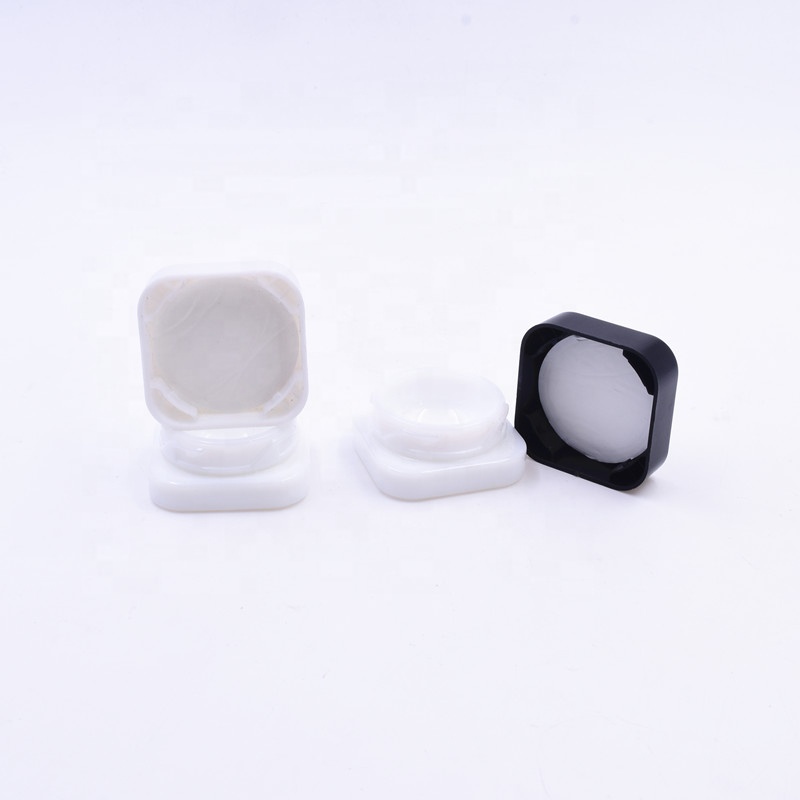 CR lid 3 ml white raw material square lovely t side eye cream cosmetic packing glass jar with plastic child proof lid.