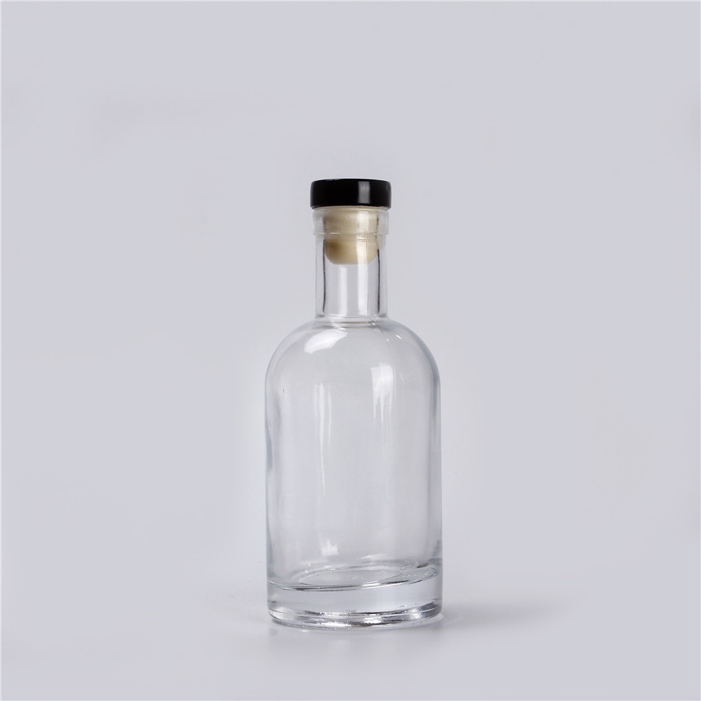 Ceramic Decorative 500ml 750ml Round Vodka Glass bottle For Wine