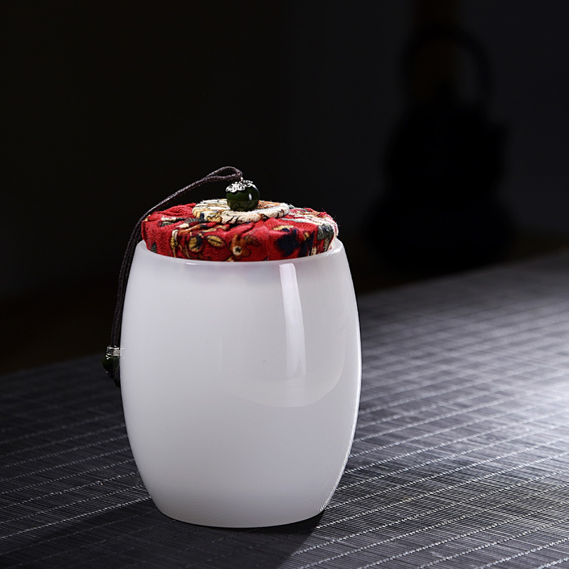 Ceramic sealed jar Yangzhi jade porcelain teapot