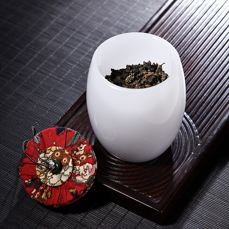 Ceramic sealed jar Yangzhi jade porcelain teapot