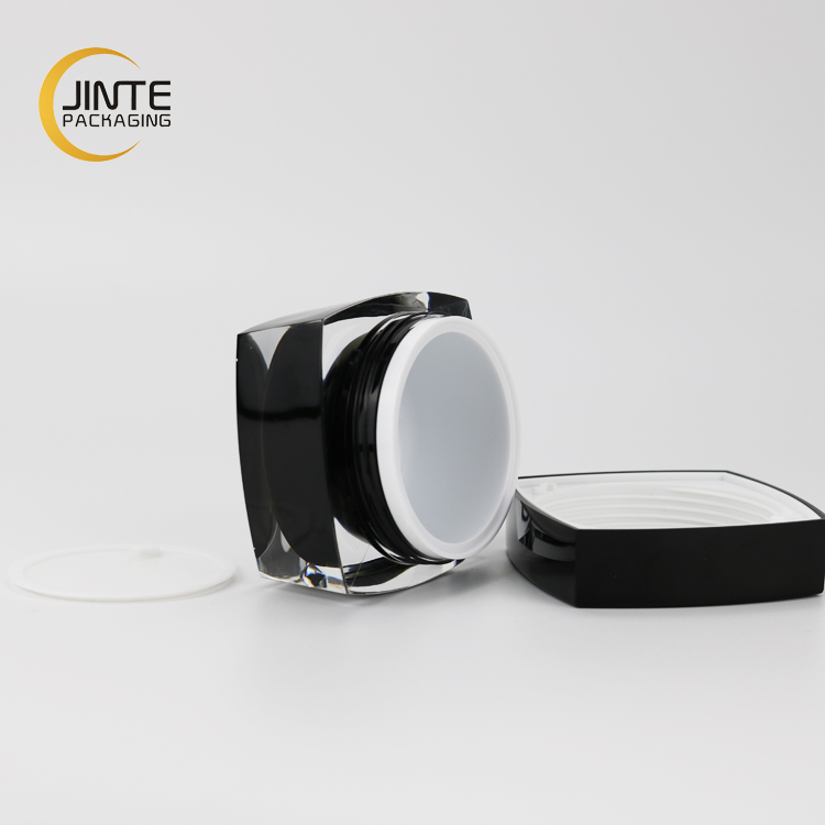 Characteristic Square Cosmetic Acrylic Jar With black PP Liner And Shiny black Lid