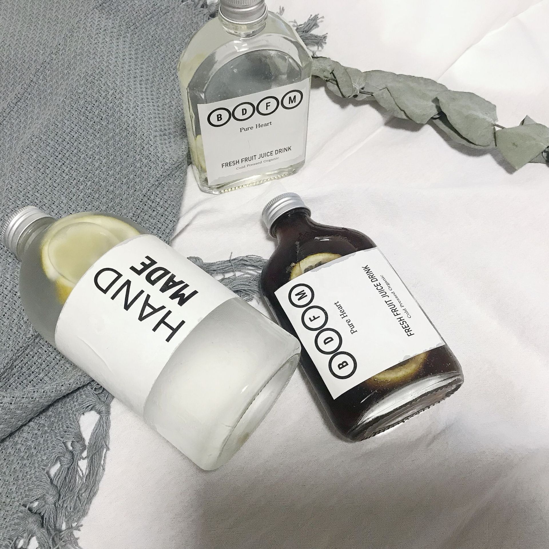 Cheap Fashion 250ml Juice Milk Tea Cold Brew Coffee Bottle Glass with Aluminium Lid