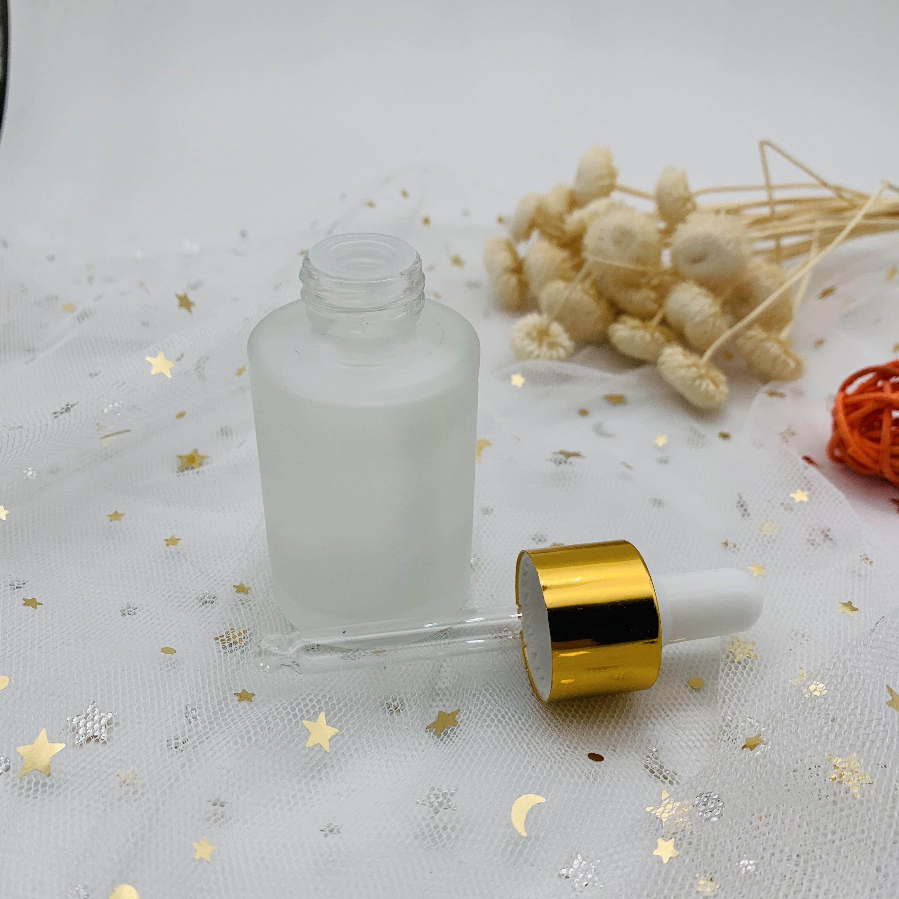 Cheap Price Clear 30ml 50ml Glass Gold Dropper Bottle With Pipette