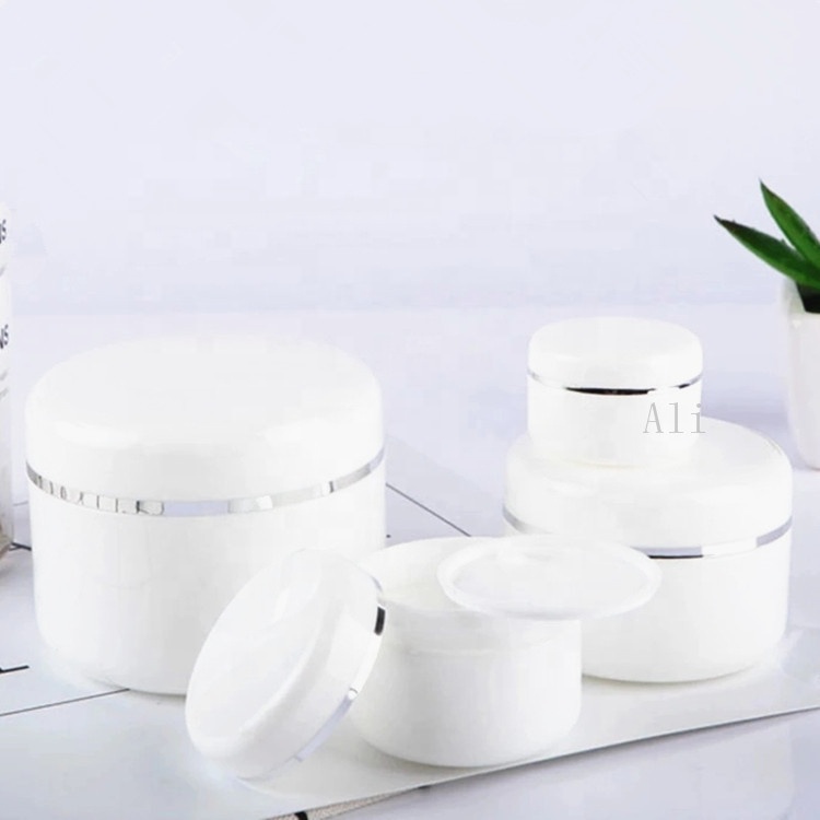 Cheap and fine small bottles packaging cosmetics lotion containers