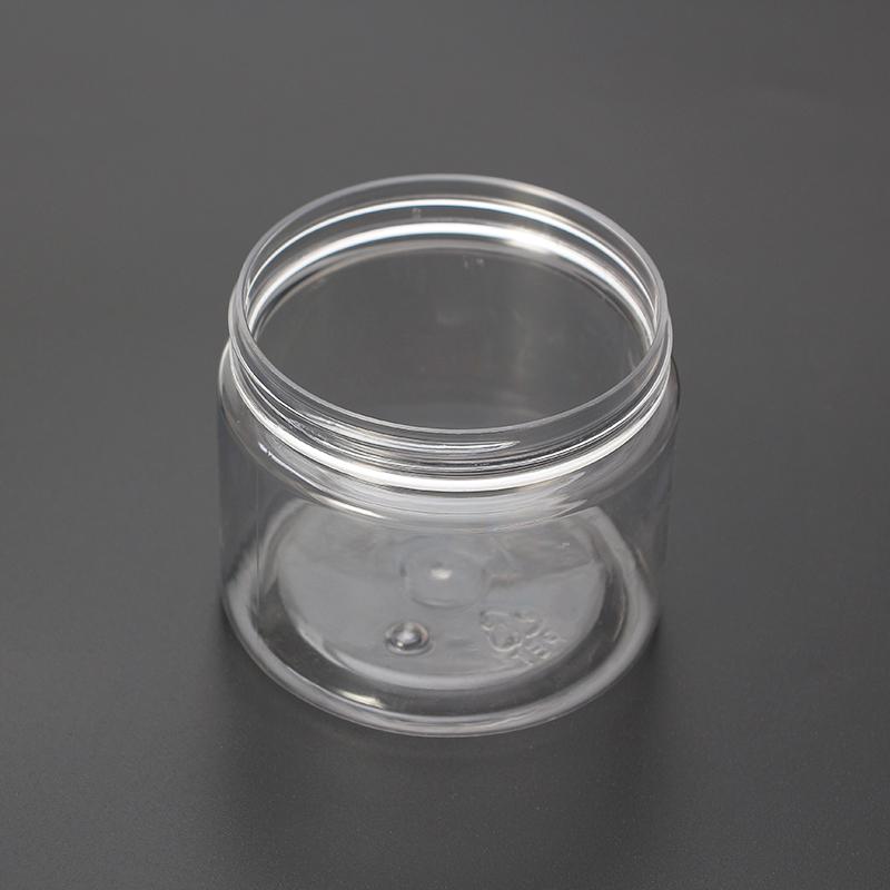 Cheap discount shape round 100ml 200ml plastic spice jars, 8oz plastic jar with lid