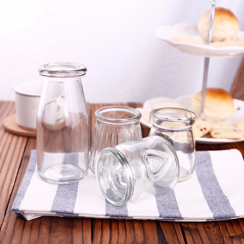 Cheap price 100ml 200ml clear glass jar with plastic lid for jam pudding yogurt