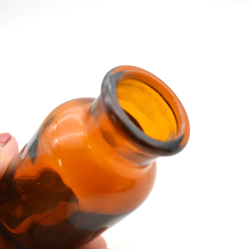 Chemical Laboratory glass reagent bottles with Dropper Experiment bottle in amber
