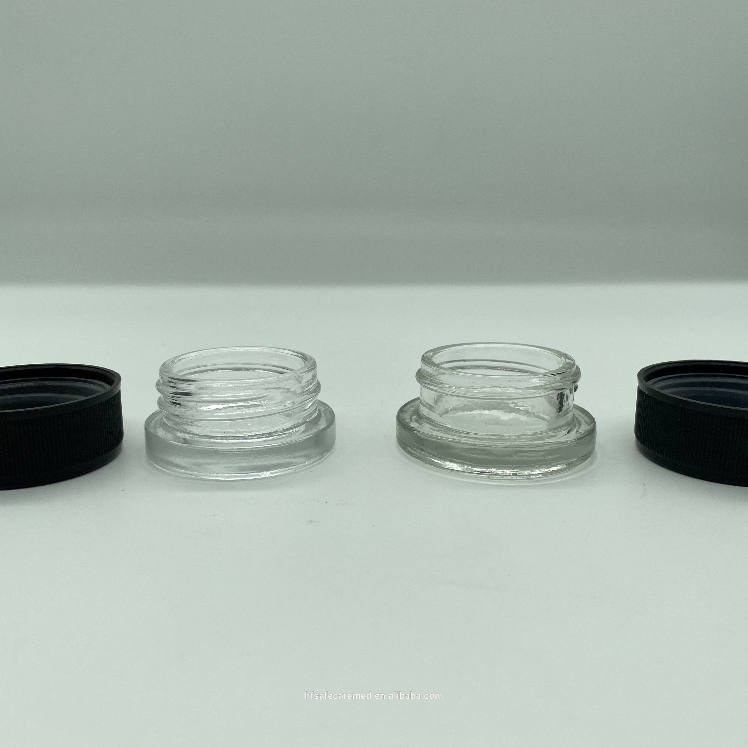 Child Proof 5ml Square Jar Glass Containers Cube Jars (Black Lid)