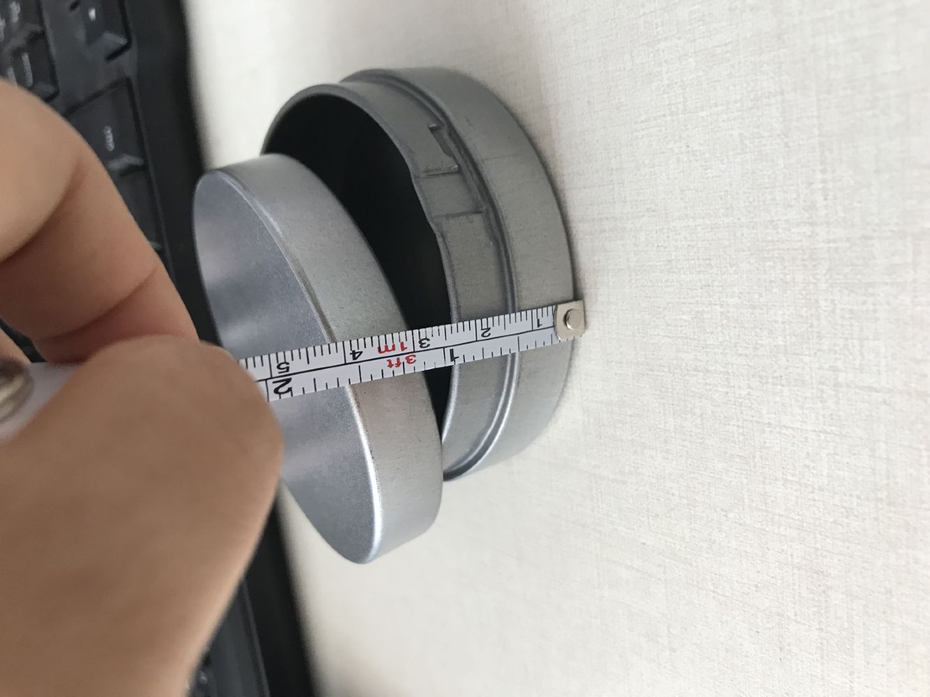 Child resistant metal jar for candy flower weed packaging customized color metal tin box