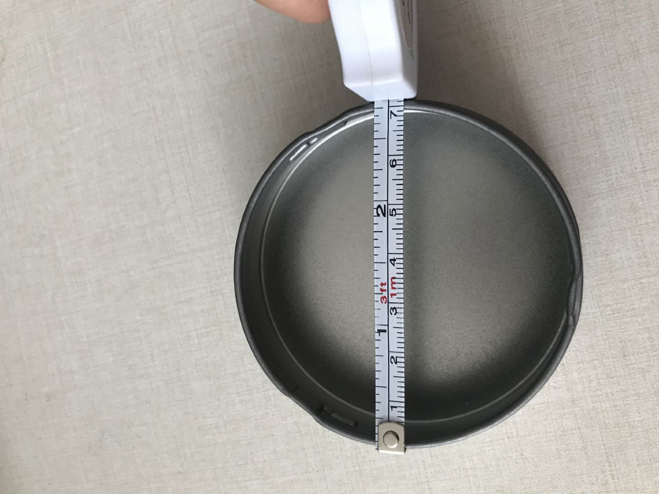 Child resistant metal jar for candy flower weed packaging customized color metal tin box