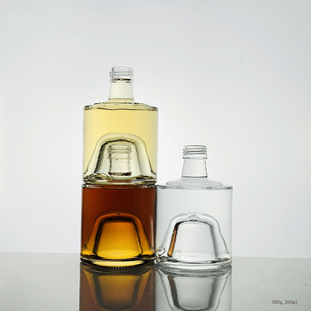 China 250ml Glass Bottle Stack Mini Bottle Empty Gin Liquor Bottle