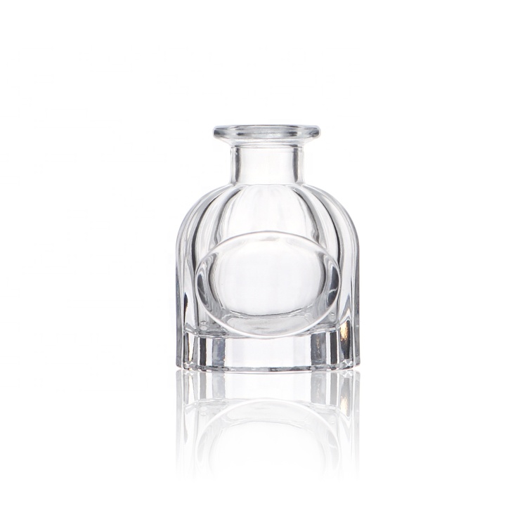 China Designer Round Luxury Clear Glass OEM Custom Logo Essential Oil Diffuser Bottle 50 ml