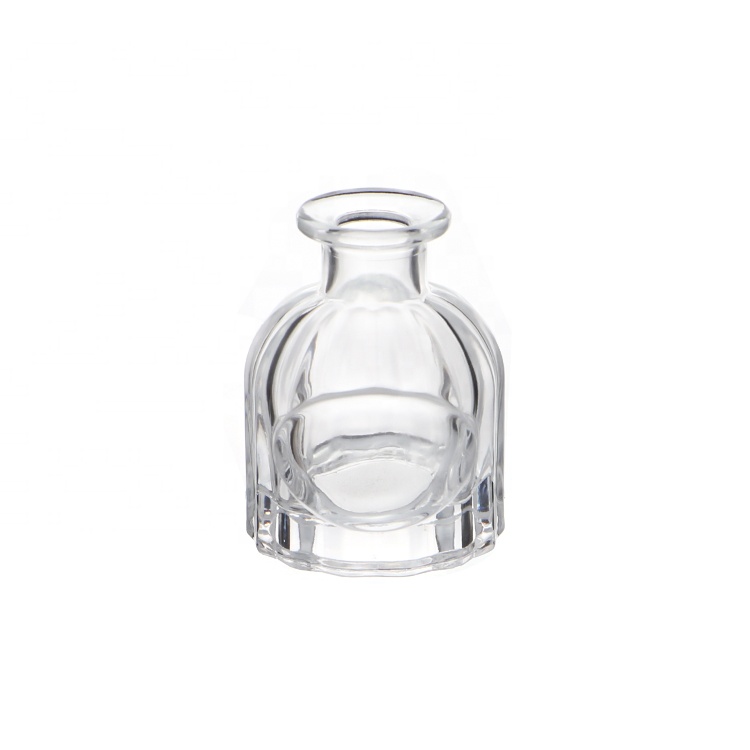 China Designer Round Luxury Clear Glass OEM Custom Logo Essential Oil Diffuser Bottle 50 ml