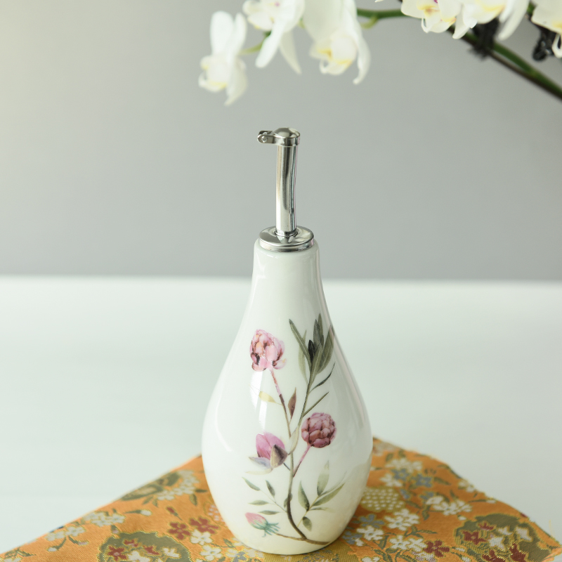 China Dinner Set Garden Charger Olive Oil Bottle Dispenser Porcelain Vinegar Cruet With Steel