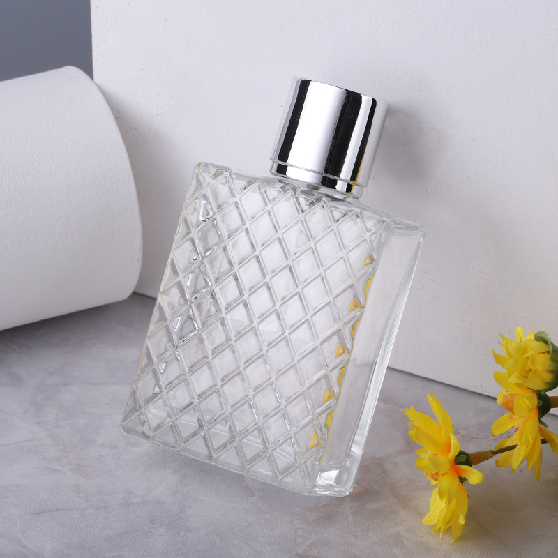 China Empty Square Luxury Car Perfume Bottle 100ml Glass