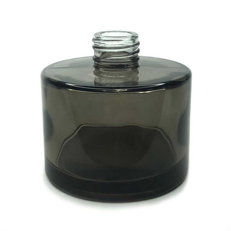 China Factory Round Empty Reed Diffuser Glass Bottle Aroma Diffuser Bottle With Lid