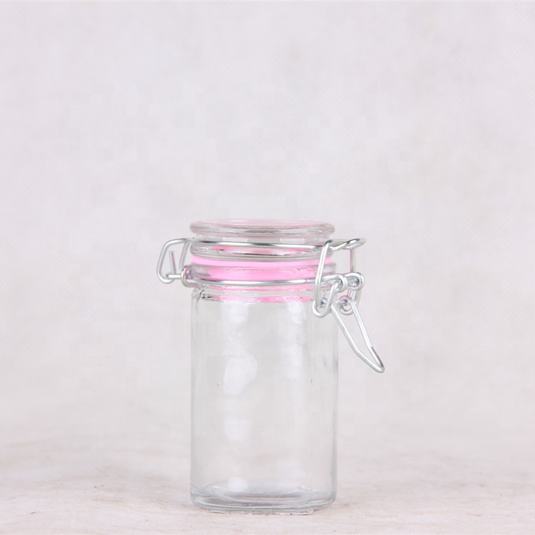 China Factory Transparent Airtight Clip lids Storage Glass Bottles for Food Pepper Spice