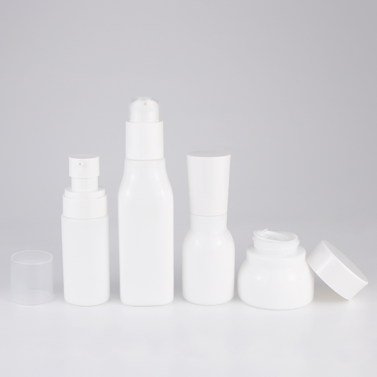 China Luxury Gold/Silver 30ml 50ml Cosmetic Glass Bottle Packaging set