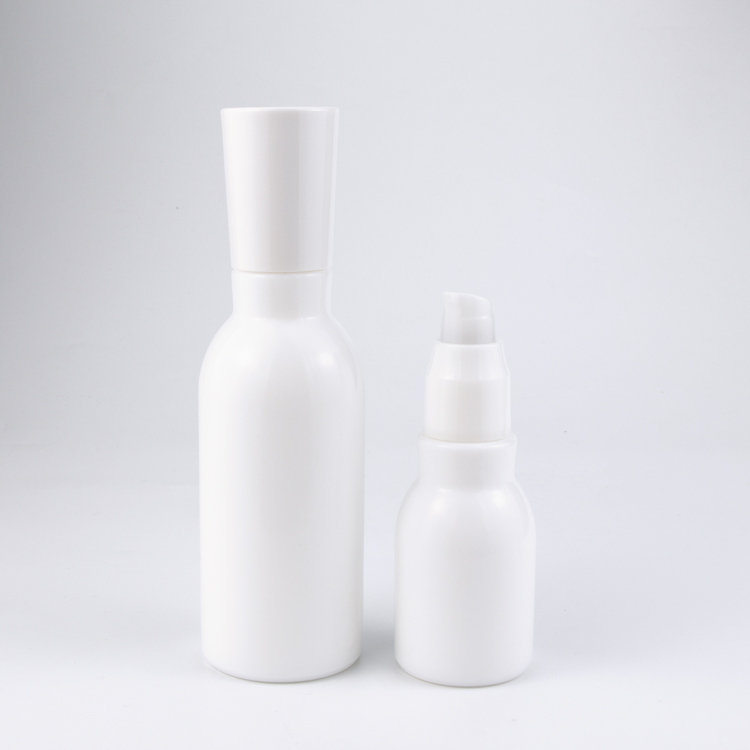 China Luxury Gold/Silver 30ml 50ml Cosmetic Glass Bottle Packaging set