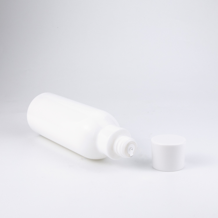 China Luxury Gold/Silver 30ml 50ml Cosmetic Glass Bottle Packaging set