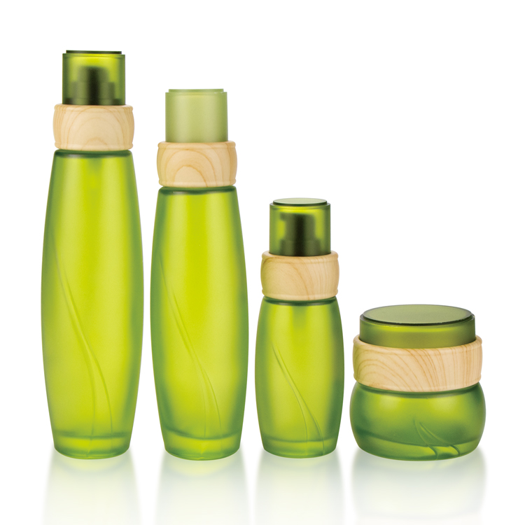 China Made frosted bamboo cap white glass bottles and glass jars cosmetic packaging sets 20ml 30ml 50ml 100ml 120ml