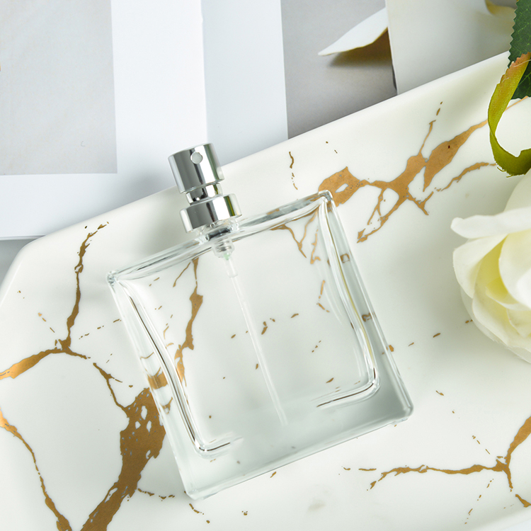 China Manufacturer 30Ml 50Ml 100Ml 125Ml Custom Luxury Square Glass Perfume Spray Bottle