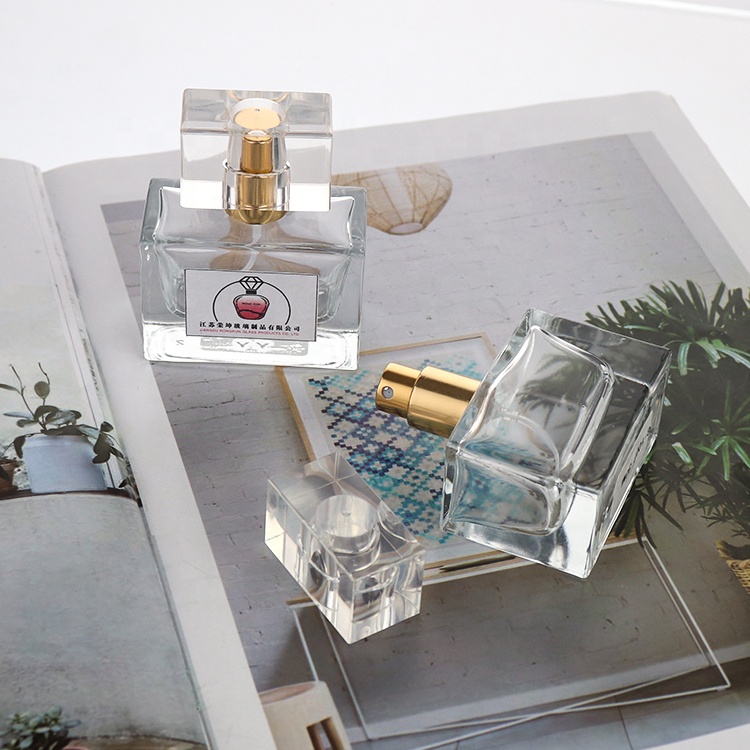 China Manufacturer Square Cosmetic Packaging Perfume Bottle Spray 30ml Luxury Glass
