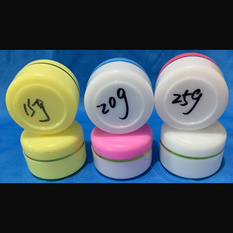 China factory wholesale cosmetic container empty round 20ml cream bottle