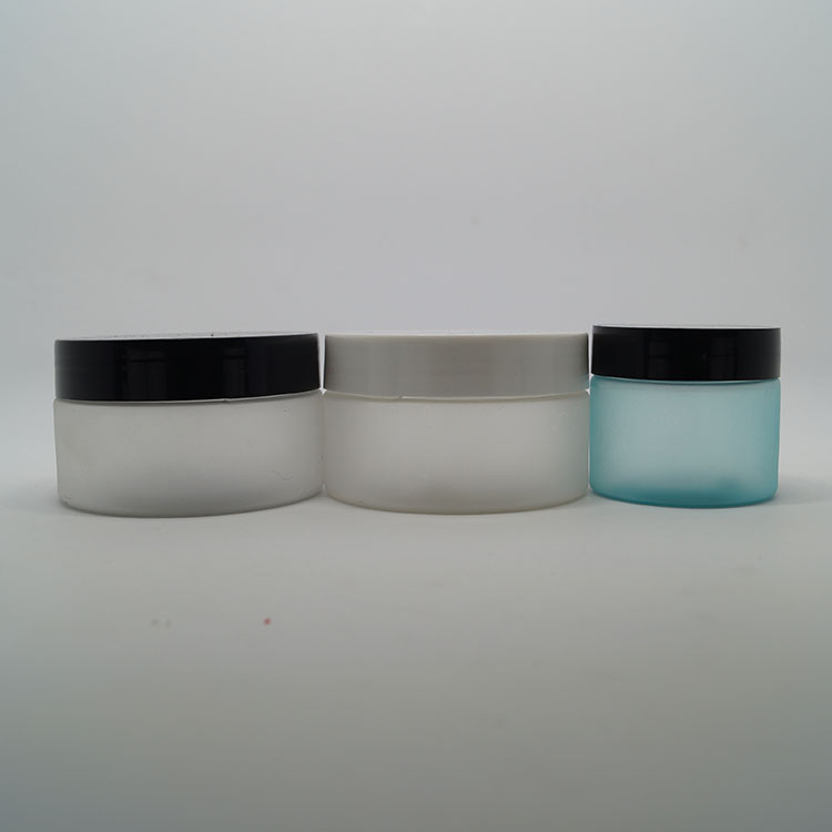 China made PET clear frosted plastic jar 250 ml with golden aluminium cover for sale