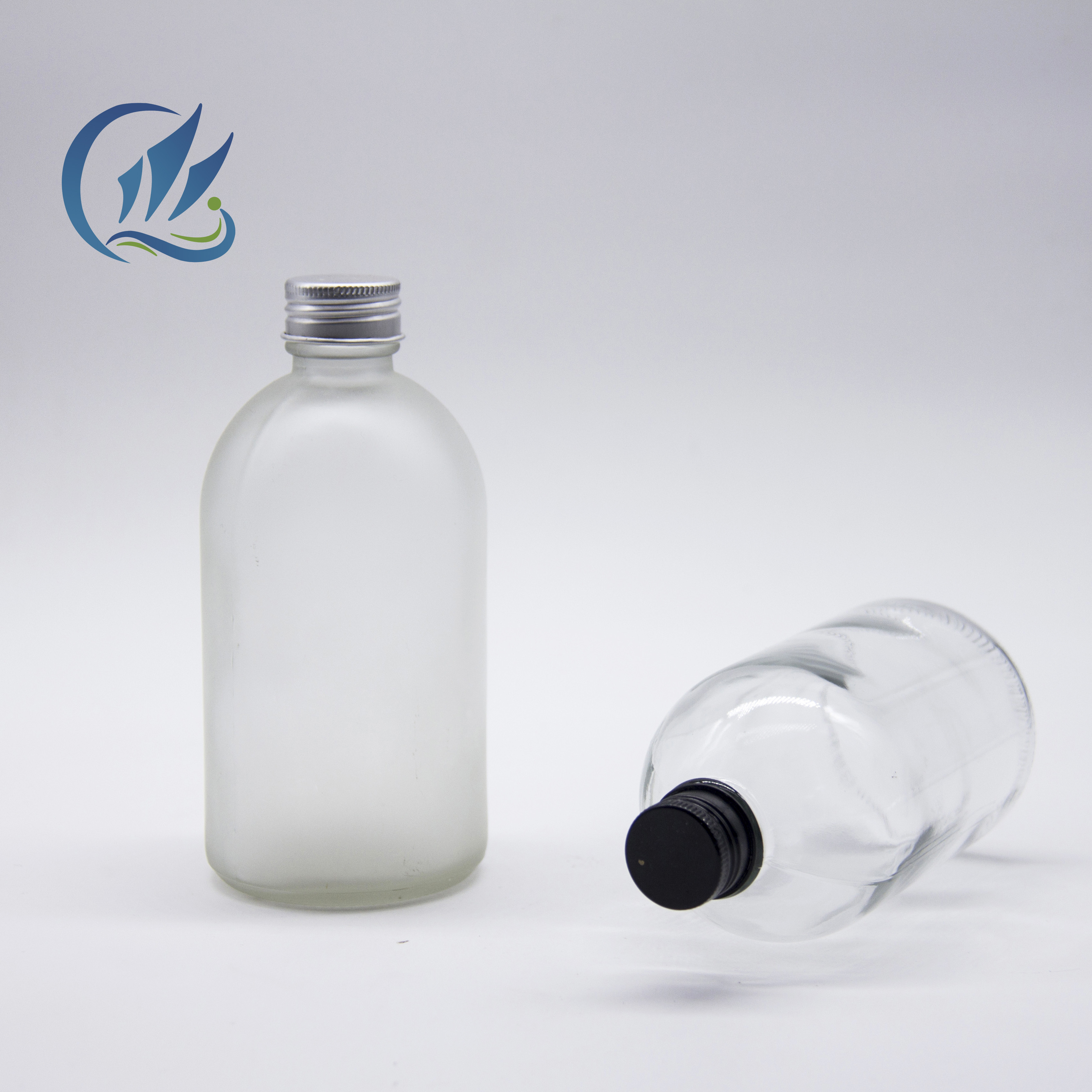 China manufacturer 500ml juice container glass juicer glass bottle with lid