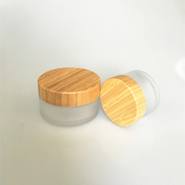 China manufacturer cosmetic cream glass jars with natural bamboo lid glass glass water bottle with wooden lid and bamboo cap