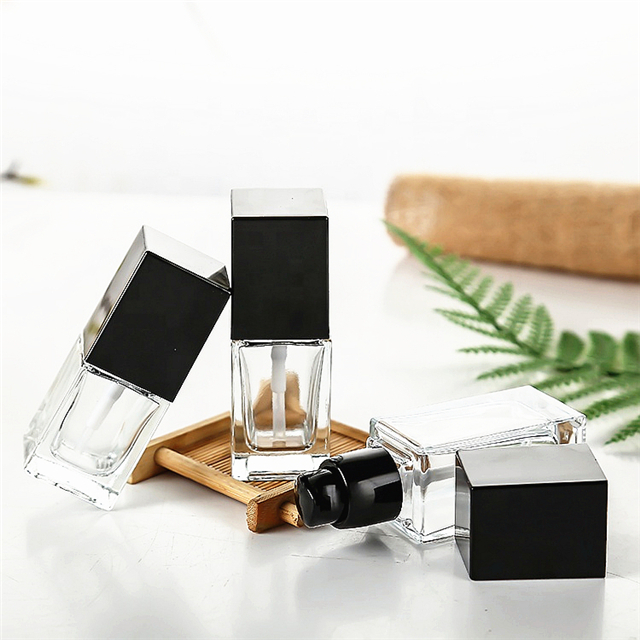 China supplier flint glass cosmetic bottles 15ml glass lotion bottle with pressure pump