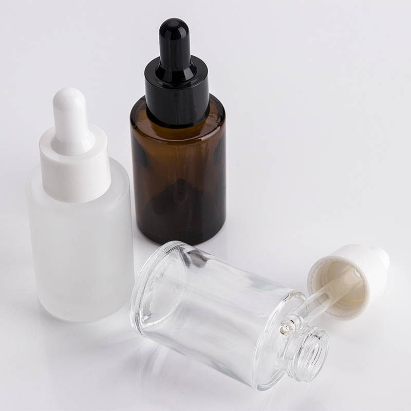 China supplier top quality 20ml 30ml 40ml 50ml 60ml flat shoulder essential oil dropper empty amber glass bottles