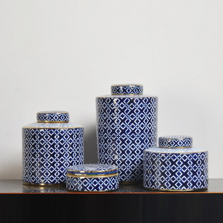Chinese Decorative Ceramic Blue And White Porcelain Ginger Jar