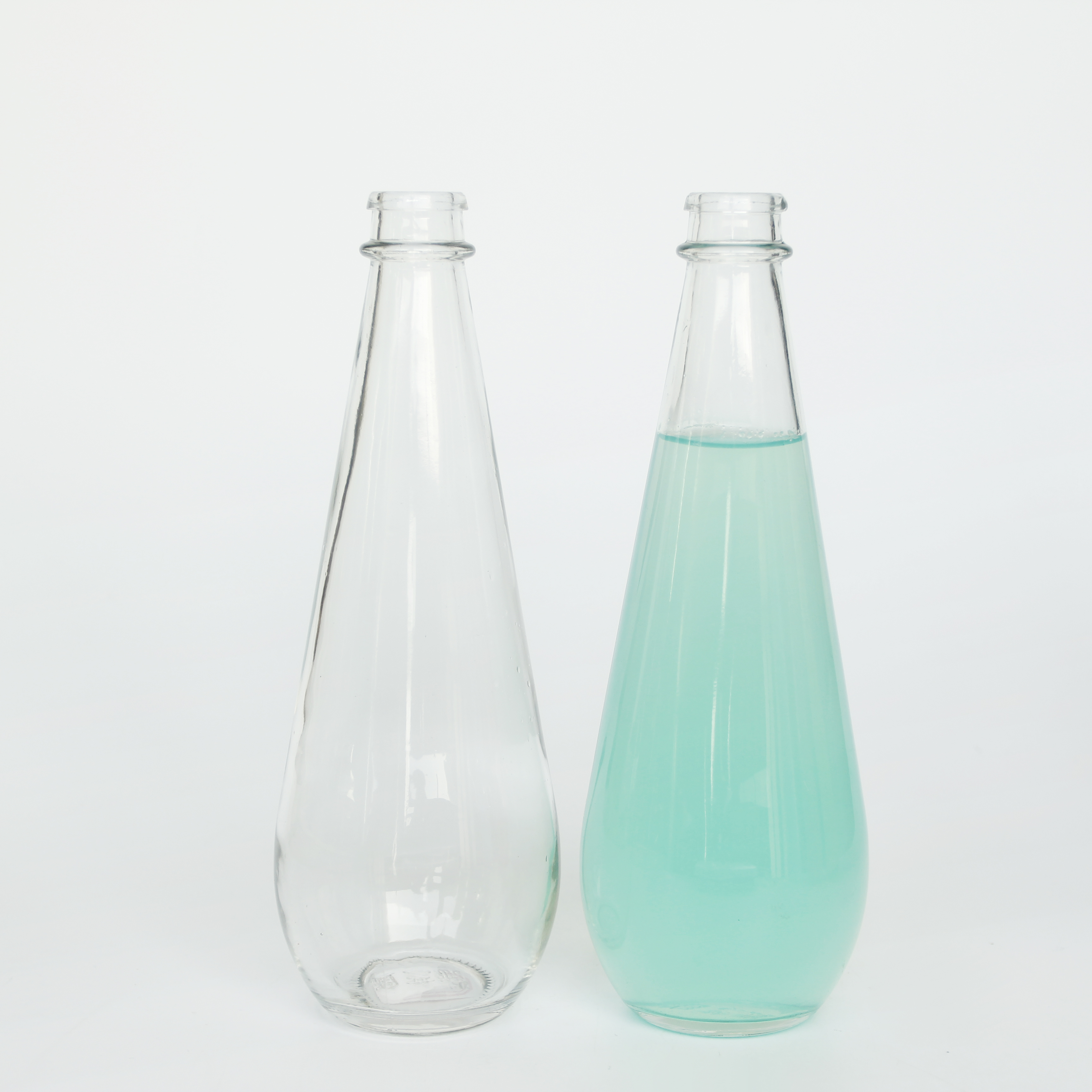 Classic 250ml Water Tear Shape Glass Bottles popular for Juice Drinks Packaging