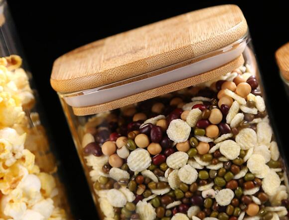 Clear Lead-Free High Borosilicate Square Glass Food Storage Canister Glass Jars With Air Tight Bamboo Cover For Spices Cereal