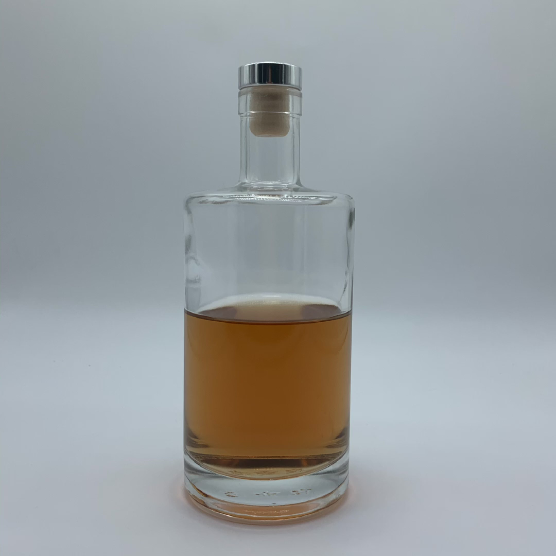 Clear high end 700ml 750ml custom Whisky glass bottle cap