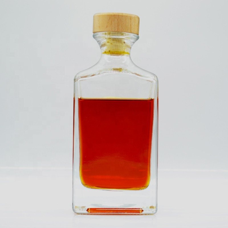 Clear high end 700ml 750ml custom Whisky glass bottle cap