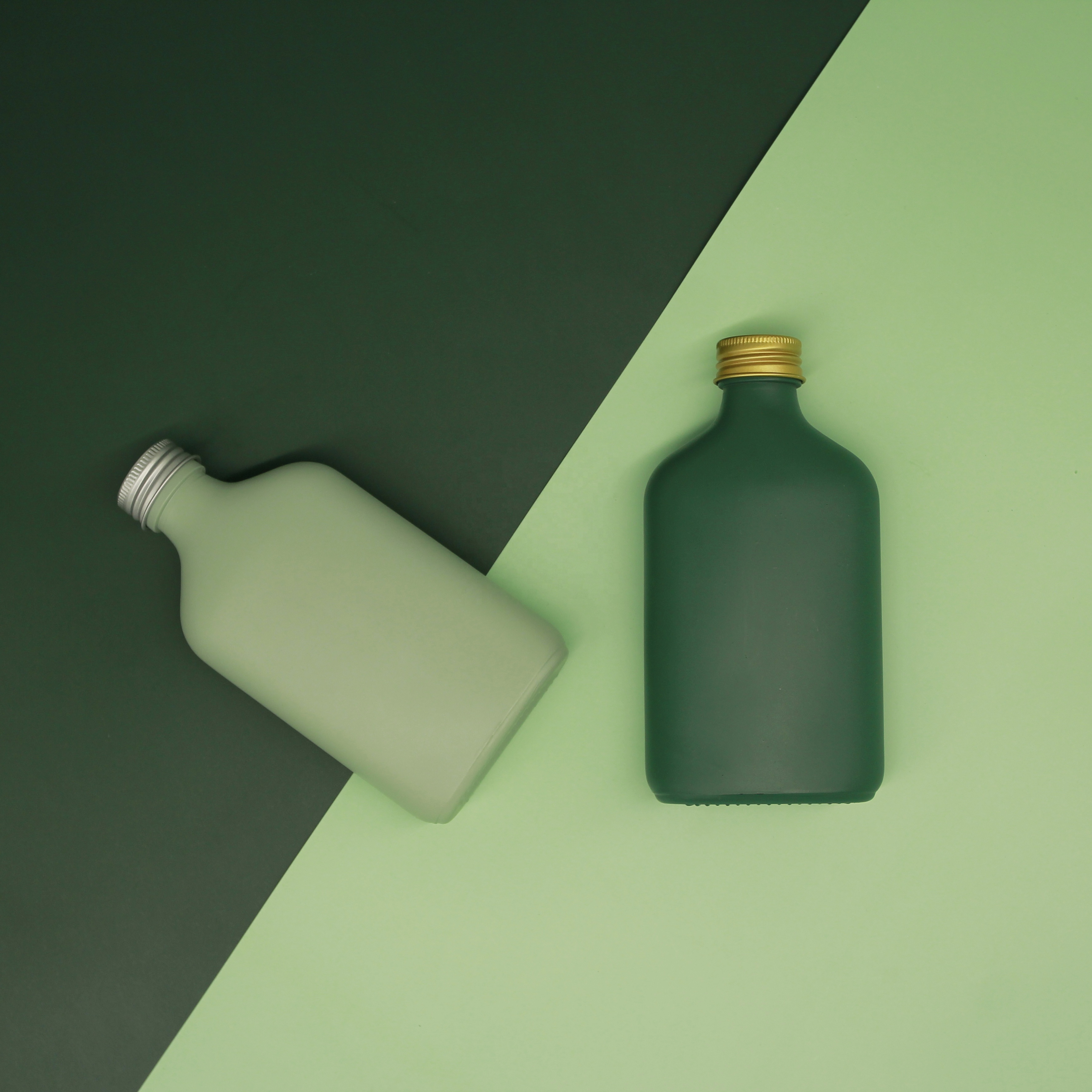 Colorful Customized Coffee Glass Bottle With Lid Glass Bottle 200Ml Beverage Glass Soft Drink Bottle