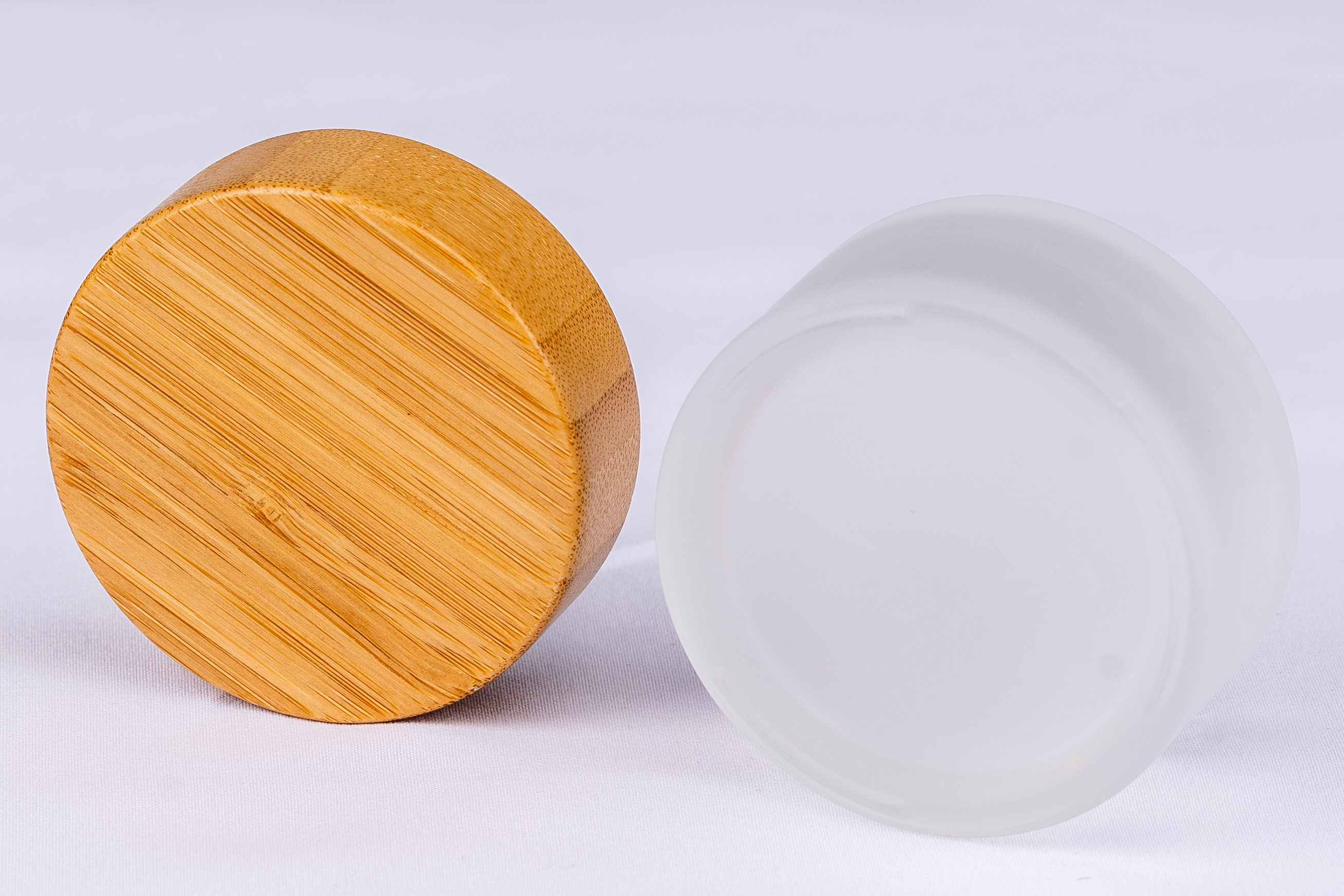 Cosmetic 100g high quality customized bamboo cap frosted glass cream jar