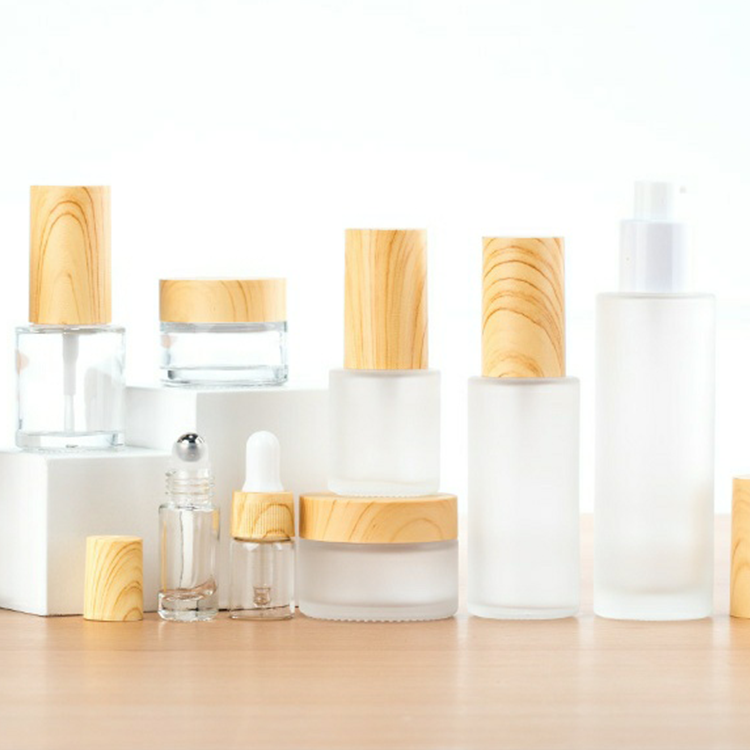 Cosmetic 5ml 15ml 30ml 50ml 100ml clear frosted glass jar with bamboo wood lid for body cream