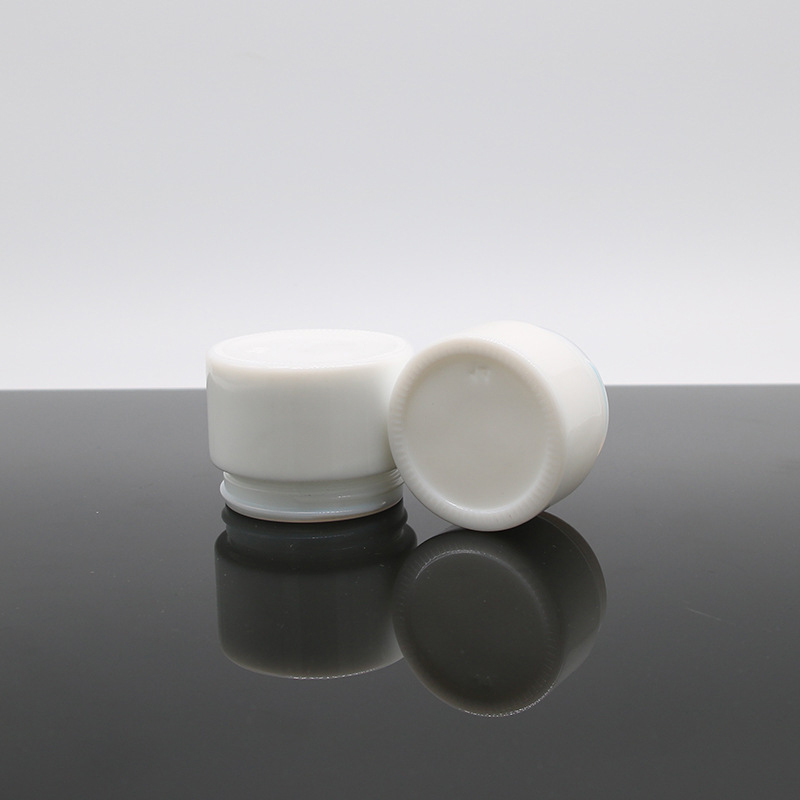 Cosmetic Essential Hair oil 15g 20g Luxury Opal White Porcelain Sample Glass Cream Jar with Gold screw cap