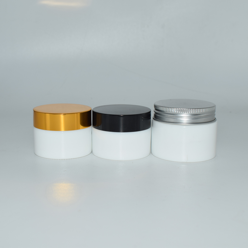 Cosmetic Essential Hair oil 15g 20g Luxury Opal White Porcelain Sample Glass Cream Jar with Gold screw cap