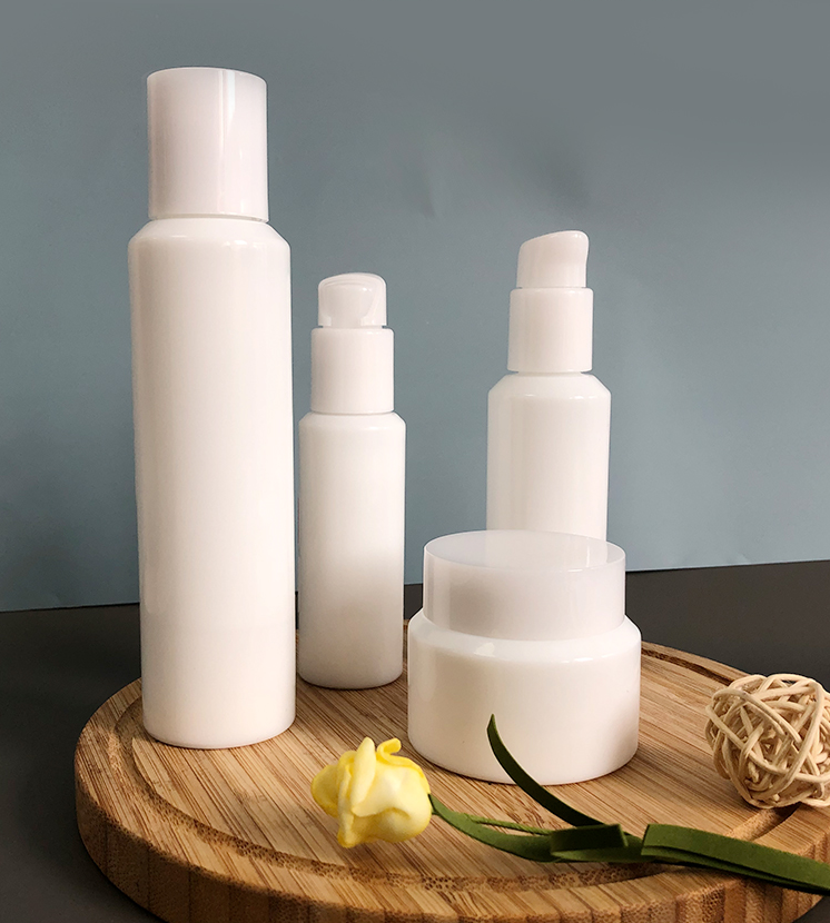 Cosmetic Packaging 50ml 100ml New Arrivals White Lotion Bottle With Pump