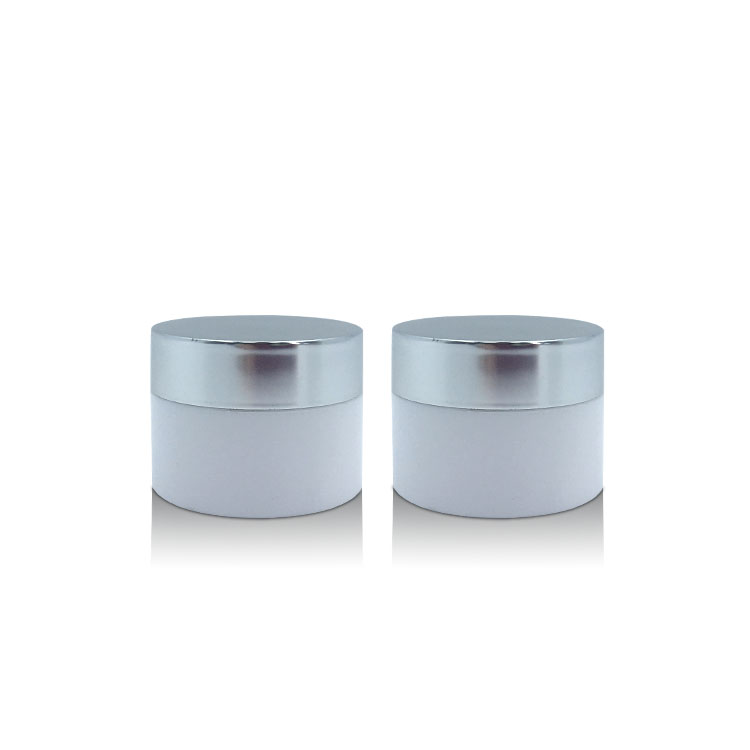 Cosmetic Packaging Empty 30g 50g Round Facial Body Cream Packaging Plastic Containers Jars with Silver Screw Cap
