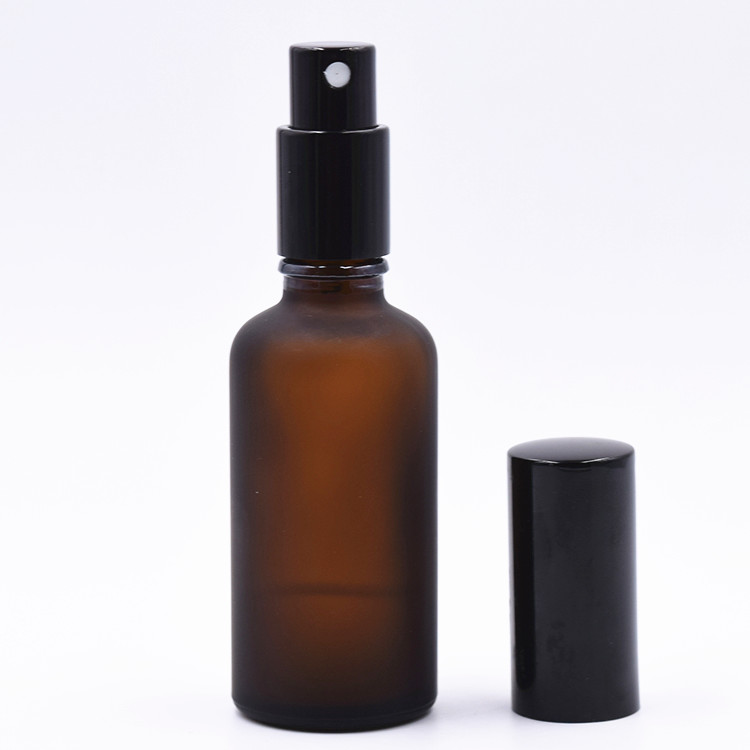 Cosmetic Packaging Frosted Spray Amber Glass Bottle with Pump