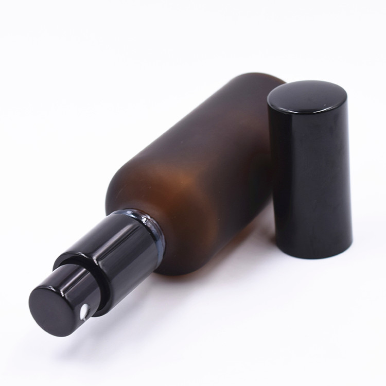 Cosmetic Packaging Frosted Spray Amber Glass Bottle with Pump